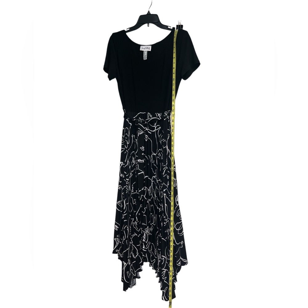 Black And White Floral Joseph Ribkoff Accordion Pleat maxi Dress - Picture 6 of 9